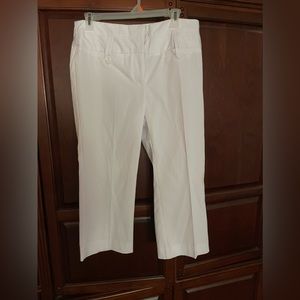Women’s white pants, size 10